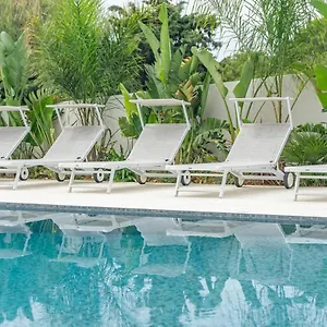 https://giovannina-n2.fr-provencehotel.com
