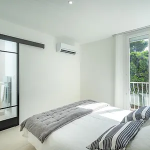 https://giovannina-n4.fr-provencehotel.com