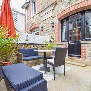 https://top-maison-4-pers-avec-terrasse-a-200m-de-la-dinard.inbrittany.com